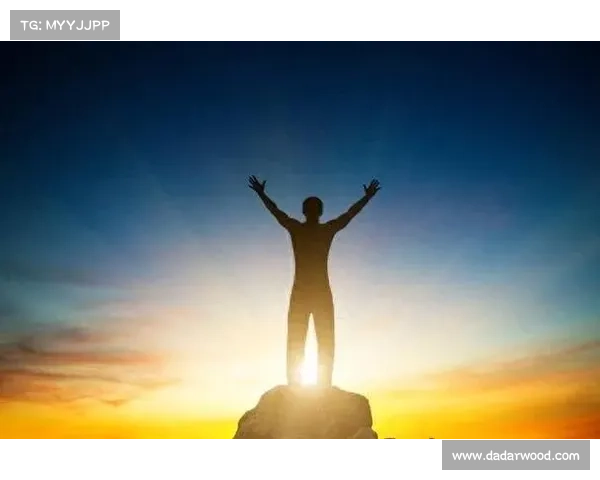 小卢卡斯在巴黎完成逆袭从替补到核心的励志成长故事绽放光芒之路